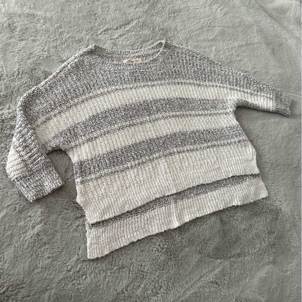 Hollister sweater